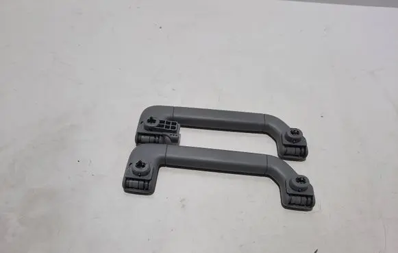 Volkswagen Touareg I Front interior roof grab handle 7L0857608A