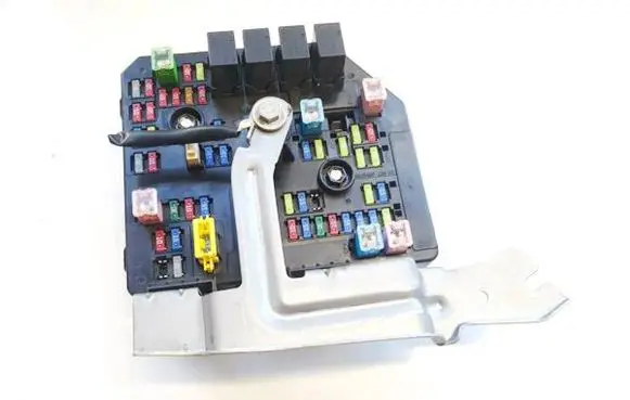 Chevrolet Captiva Fuse box set 95137849 7849u