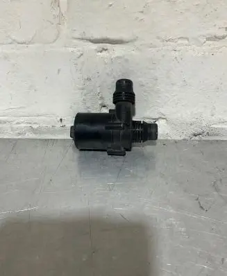 BMW 5 E60 E61 Electric auxiliary coolant/water pump 6988960