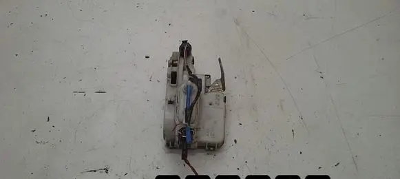 Volkswagen Polo III 6N 6N2 6NF Front door lock 