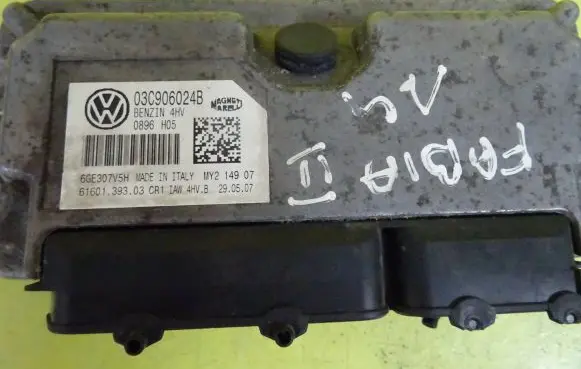Skoda Fabia Mk2 (5J) Engine control unit/module 03C906024B