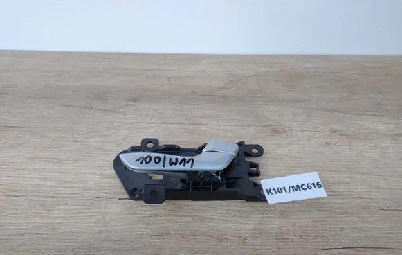 Hyundai Santa Fe Front door interior handle 82620-2W000