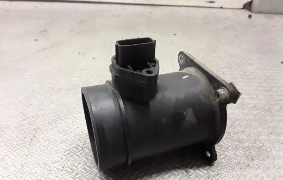 Nissan X-Trail T30 Mass air flow meter 226806N201