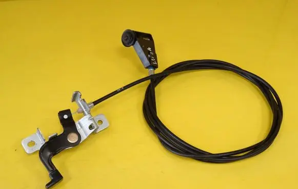 Suzuki Liana Fuel cap flap release cable