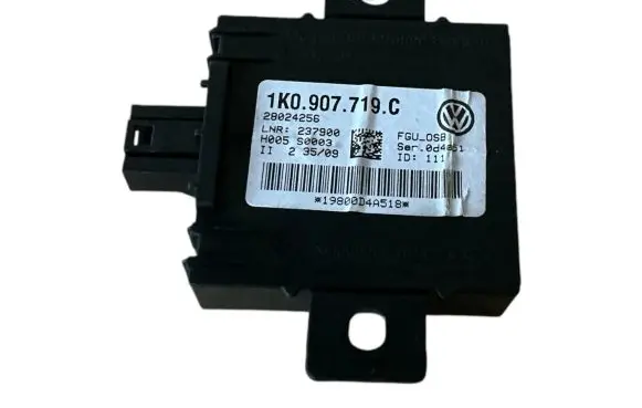 Audi A3 S3 A3 Sportback 8P Alarm control unit/module 1K0907719C 28024256