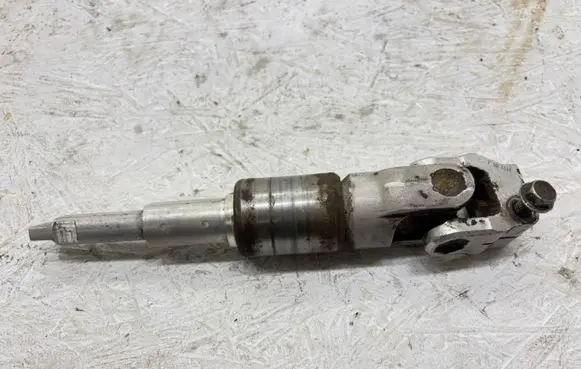 Volvo V70 Steering column universal joint 7196554