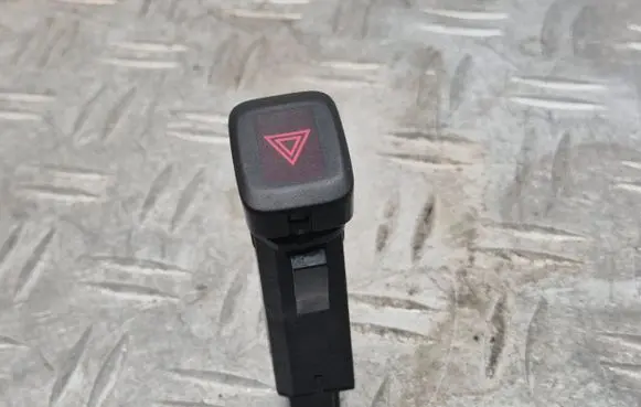 Volvo V60 Hazard light switch 9123681