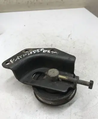 Nissan Pathfinder R50 Generator/alternator belt tensioner