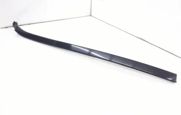 Windshield trim