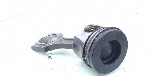 BMW 5 G30 G31 Piston with connecting rod