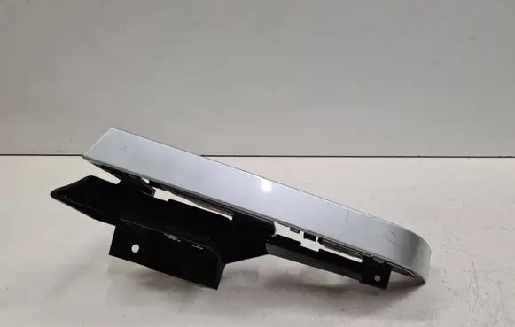 BMW 3 E46 Rear/tail light trim molding 51127006824A