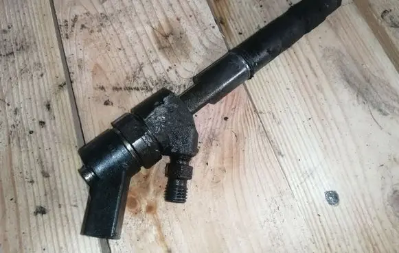Mercedes-Benz A W168 Fuel injector 0986435057