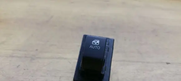 KIA Ceed Electric window control switch 935751H100