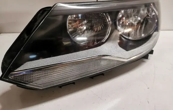 Volkswagen Tiguan Headlight/headlamp 5N2941005B