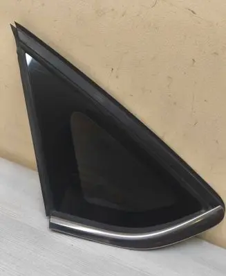 Ford Fusion II Rear side window DS73F29701A