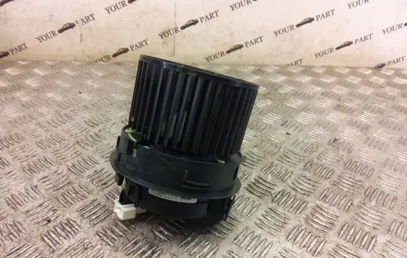 Nissan Juke II F16 Heater fan/blower t73641c