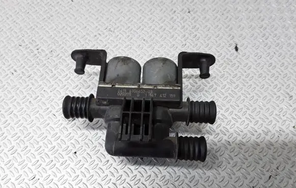 BMW 5 E60 E61 Coolant heater control valve 6411690665203