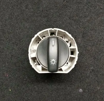 Skoda Octavia Mk2 (1Z) Light switch 1Z0941431C