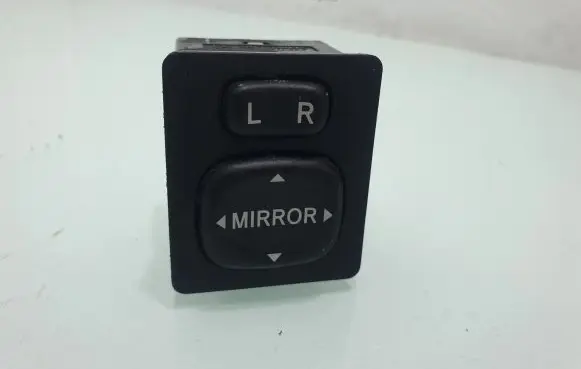 Toyota Corolla Verso AR10 Wing mirror switch 769746C