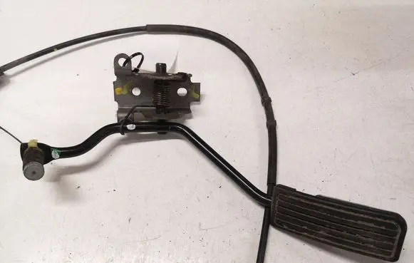 Honda CR-V Accelerator throttle pedal