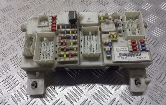 Ford Focus Fuse box set 7M5T-14A073-BE