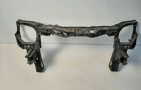 Top upper radiator support slam panel
