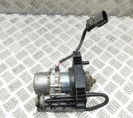 BMW 3 G20 G21 Vacuum pump 6880628