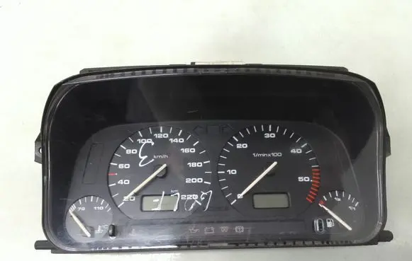 Volkswagen Golf III Speedometer (instrument cluster) 5411004600