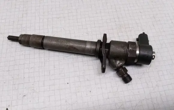 Volvo V70 Fuel injector 8658352 0445110078