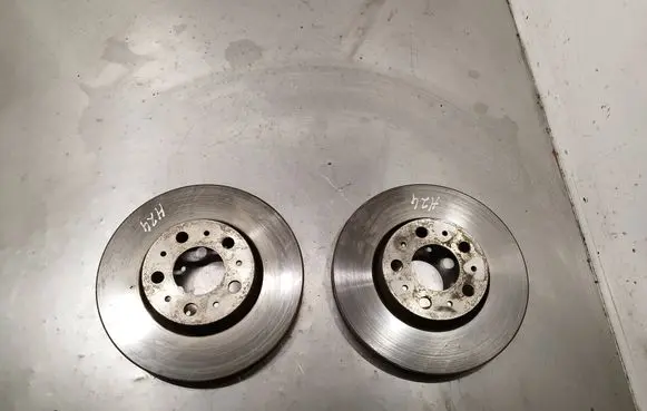 Volvo V70 Front brake disc