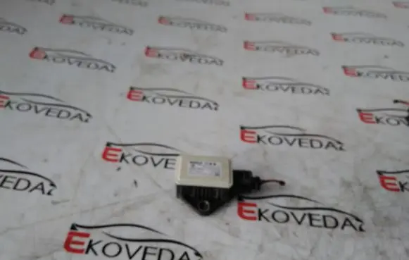 Audi A4 S4 B8 8K ESP acceleration yaw rate sensor 8K0907637C