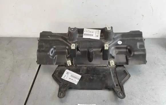 BMW i3 Intercooler air channel guide 51747305658 7305658