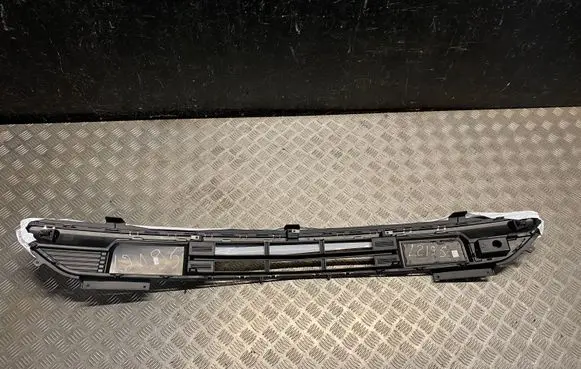 Chevrolet Tahoe Front grill 84796507