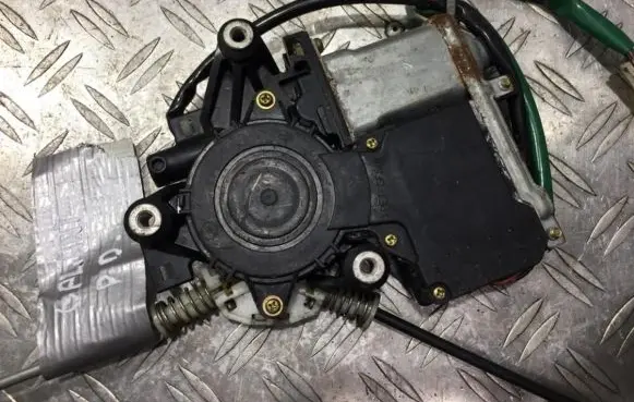 Mitsubishi Galant Front door window regulator motor mr215406f 062020-0046