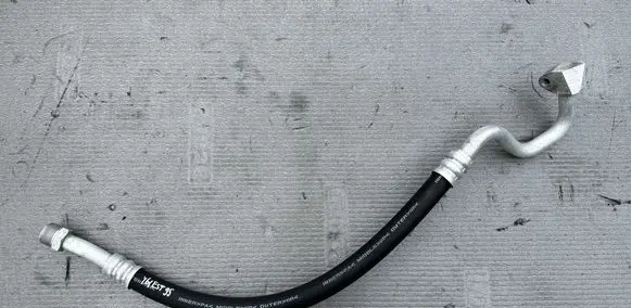 Nissan Patrol Y61 Pneumatic air compressor intake pipe/hose 92480VB810