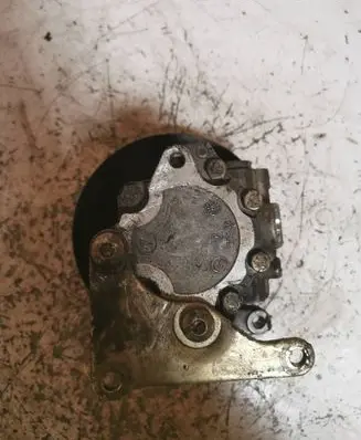 Mercedes-Benz E W210 Power steering pump 7691900316