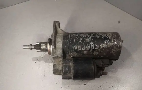 Volkswagen Golf III Starter motor 0001110086 02A911023H