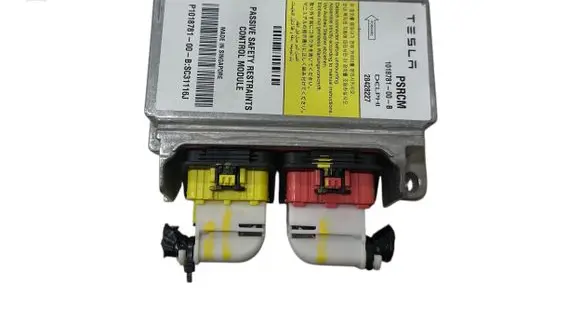 Tesla Model S Airbag control unit/module 101878100B 28428227