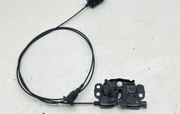 Engine bonnet/hood lock/catch