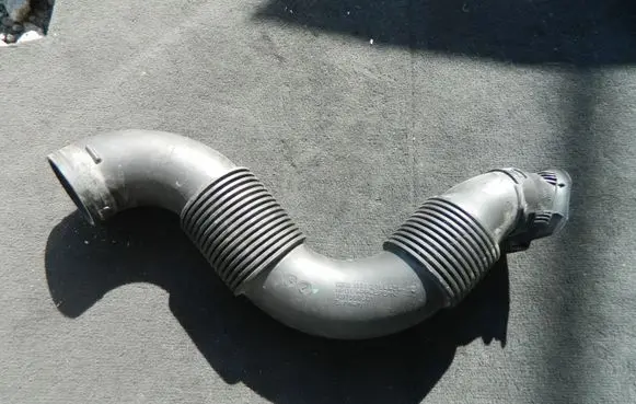 Mini One - Cooper Coupe R56 Air intake hose/pipe 2754424