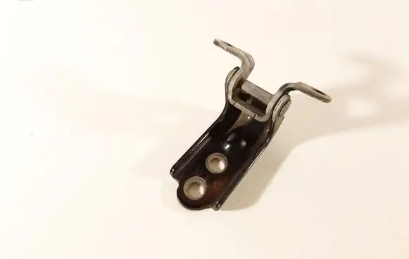 Subaru Impreza III Rear door lower hinge