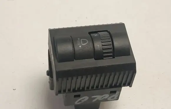 Volkswagen Polo IV 9N3 Headlight level height control switch 6Q0941333B