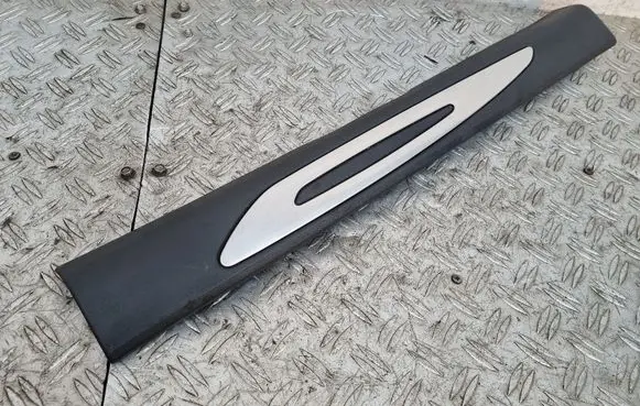 Citroen DS3 Front sill trim cover 9686604177