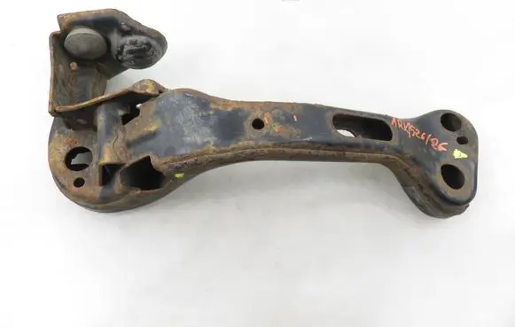 BMW X3 E83 Gearbox mounting bracket 10119018