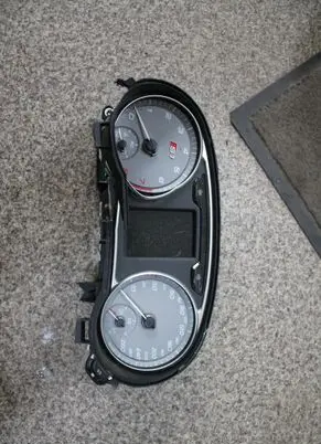 Audi A1 Speedometer (instrument cluster) 8XA920930C