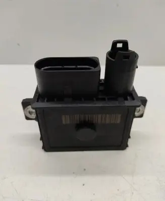 BMW 5 F10 F11 Glow plug pre-heat relay 859172401