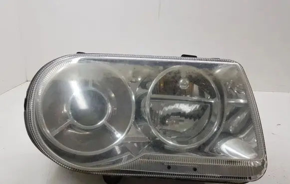 Chrysler 300 - 300C Headlight/headlamp E131758982 89032133
