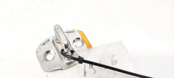 Lexus GS 300 350 430 450H Front door lock loop/hook striker 