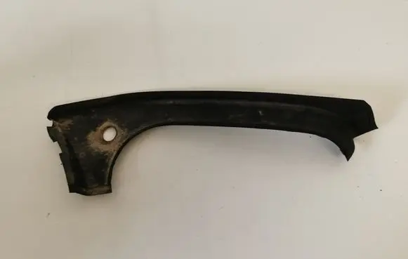Trunk/boot lower side trim panel