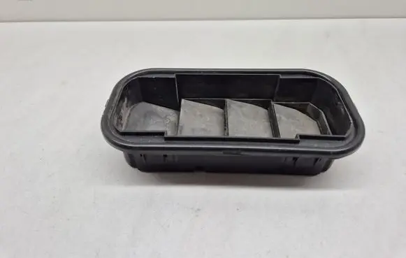 Mercedes-Benz Sprinter W907 W910 Quarter panel pressure vent A9018300042